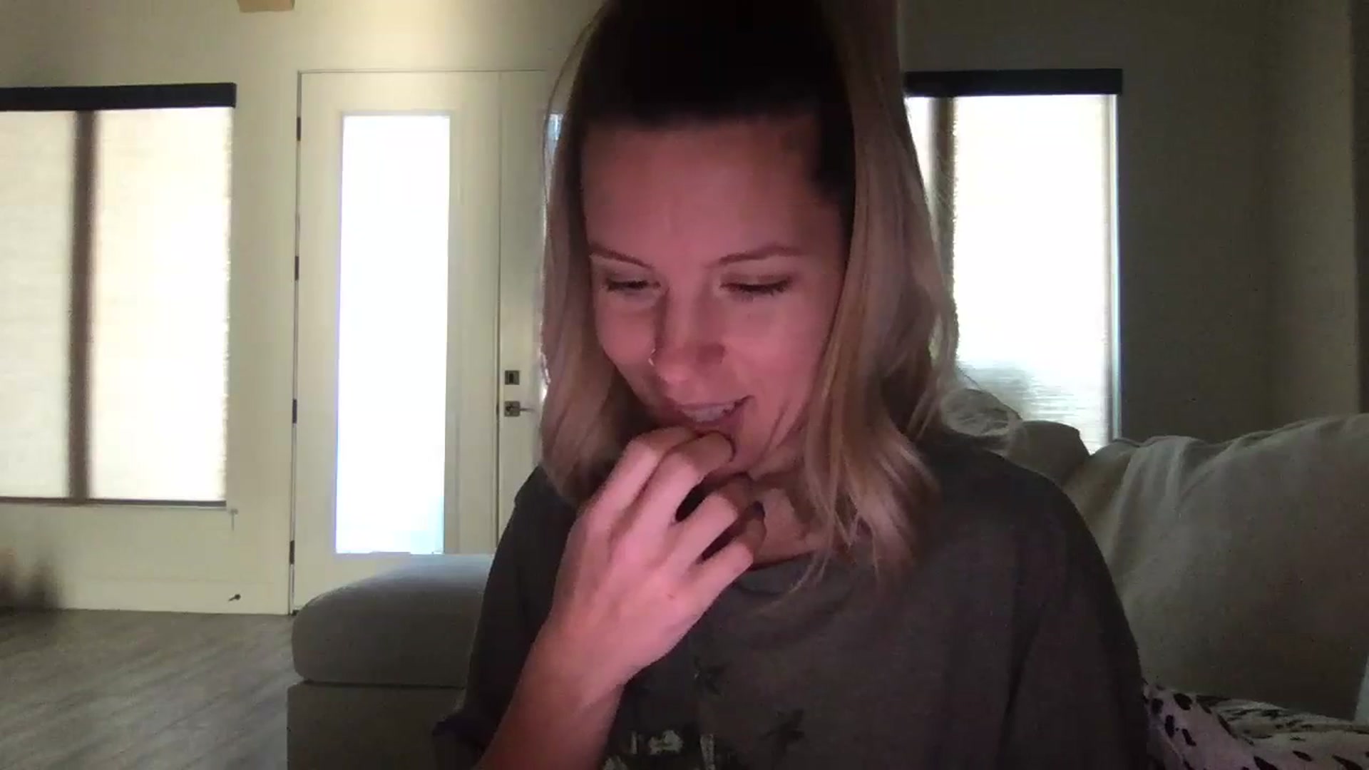 Gallery image thumbnail from Sweet_Silvie's myfreecams stream on, 02/06/2024, 15:10 image 10 of 20