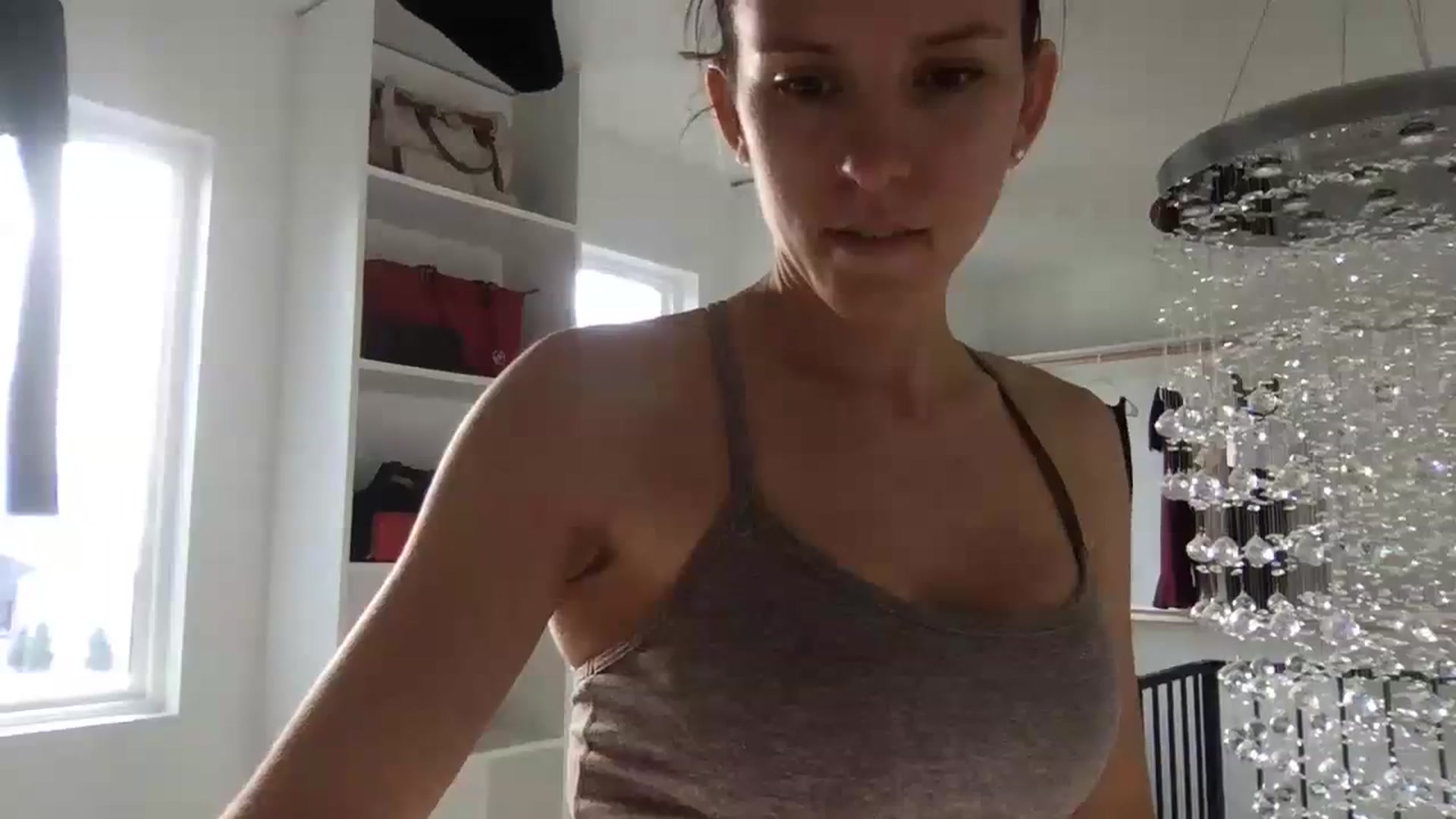 Gallery image thumbnail from Sweet_Silvie's myfreecams stream on, 02/08/2024, 16:11 image 6 of 20