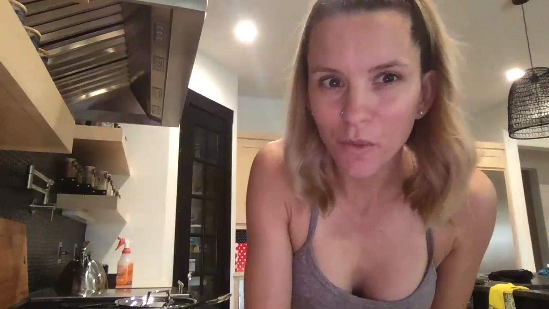 Gallery image thumbnail from Sweet_Silvie's myfreecams stream on, 02/09/2024, 15:03 image 16 of 20