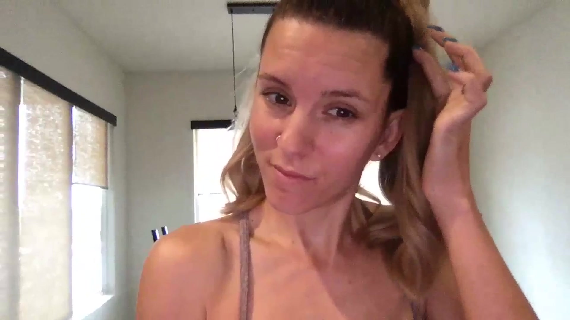 Gallery image thumbnail from Sweet_Silvie's myfreecams stream on, 02/09/2024, 15:03 image 5 of 20