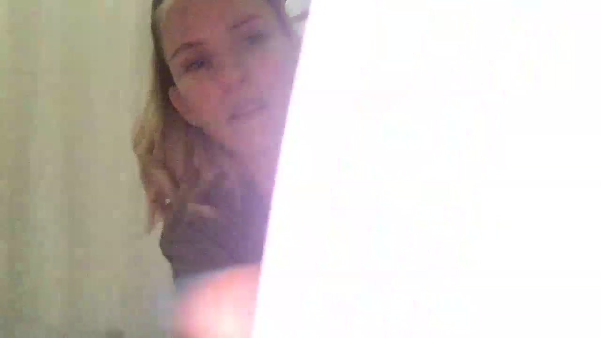 Gallery image thumbnail from Sweet_Silvie's myfreecams stream on, 02/20/2024, 19:42 image 12 of 20