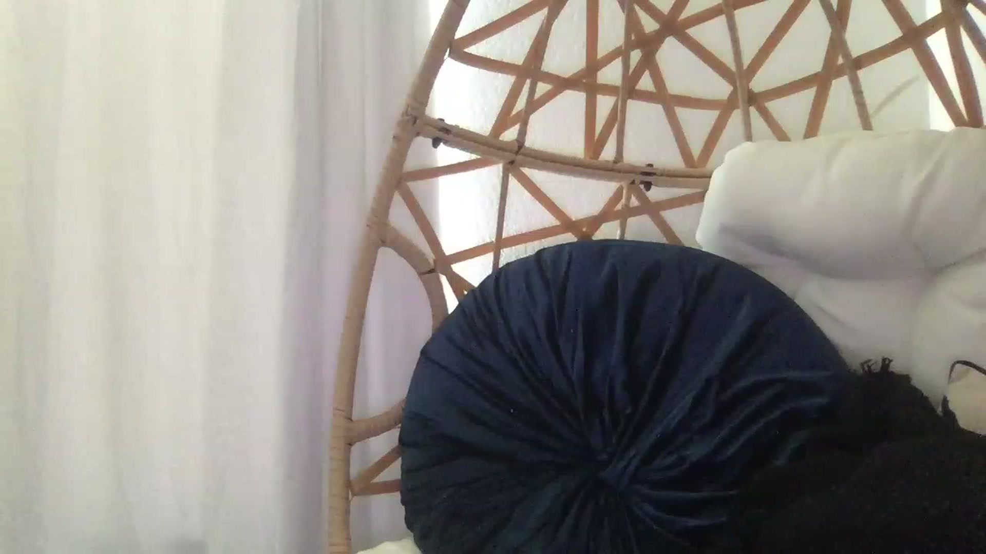 Gallery image thumbnail from Sweet_Silvie's myfreecams stream on, 02/20/2024, 19:42 image 15 of 20