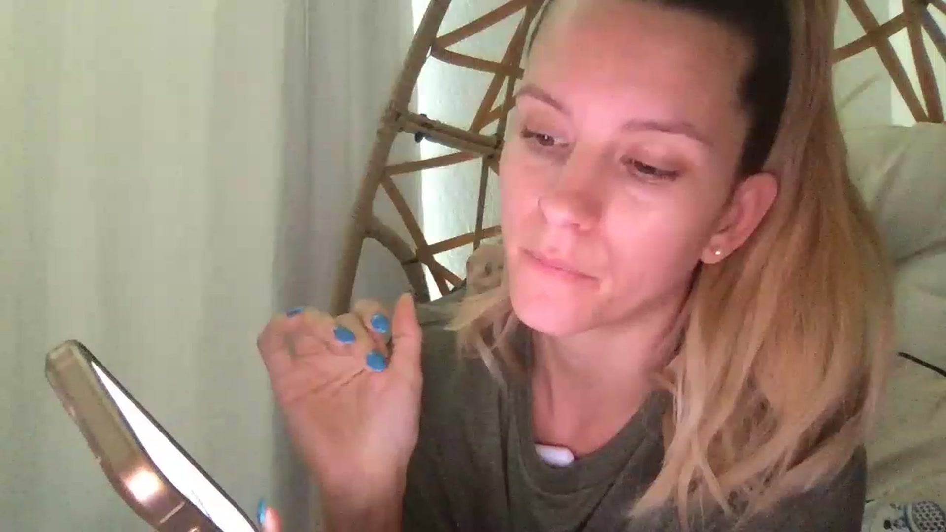 Gallery image thumbnail from Sweet_Silvie's myfreecams stream on, 02/20/2024, 19:42 image 9 of 20