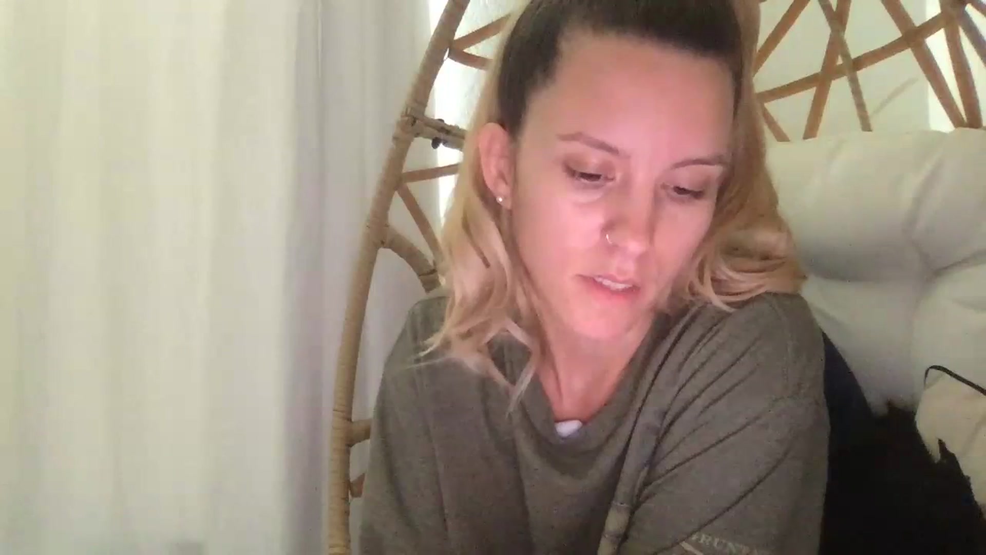 Gallery image thumbnail from Sweet_Silvie's myfreecams stream on, 02/20/2024, 19:42 image 19 of 20