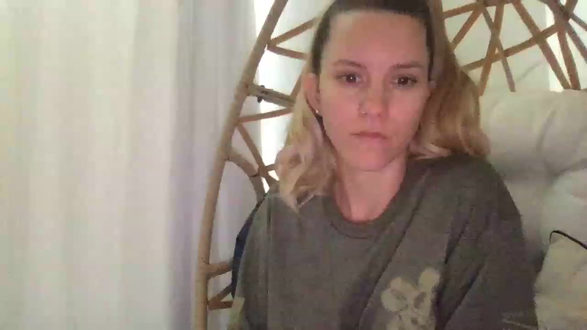 Gallery image thumbnail from Sweet_Silvie's myfreecams stream on, 02/20/2024, 19:42 image 1 of 20
