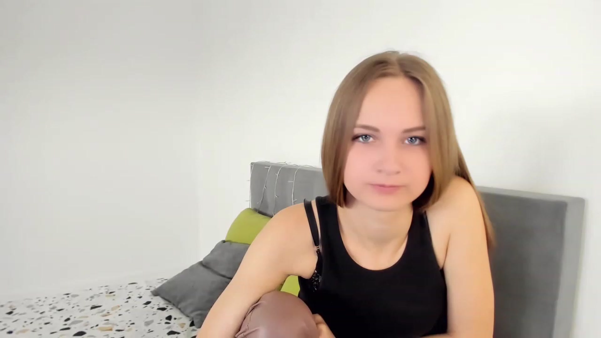 Gallery image thumbnail from Sweet_Sirena's myfreecams stream on, 04/07/2023, 08:58 image 17 of 20