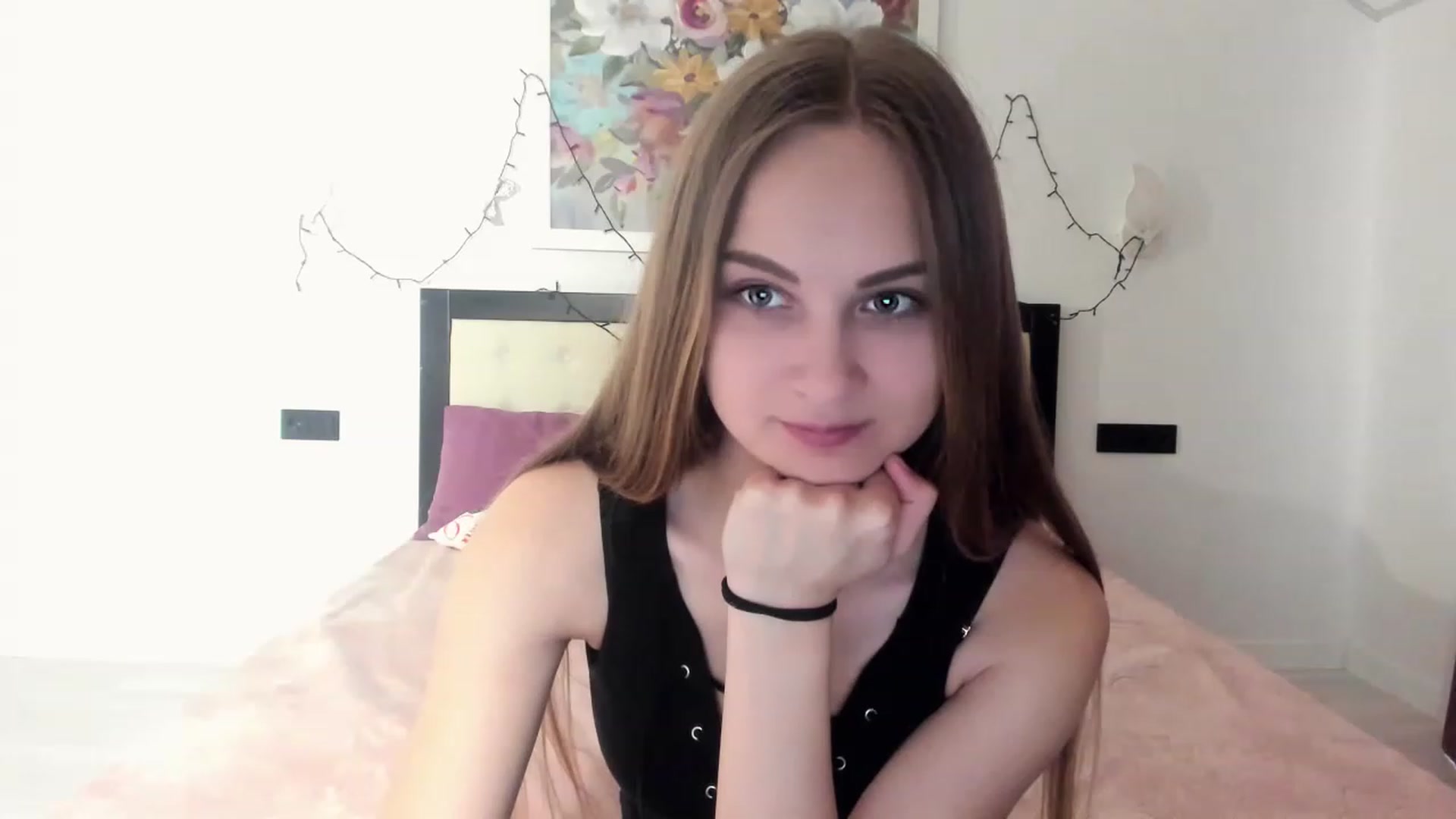 Gallery image thumbnail from Sweet_Sirena's myfreecams stream on, 04/17/2023, 07:16 image 1 of 20
