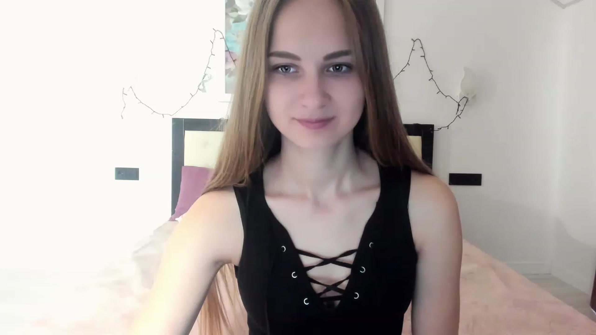 Gallery image thumbnail from Sweet_Sirena's myfreecams stream on, 04/17/2023, 07:16 image 10 of 20