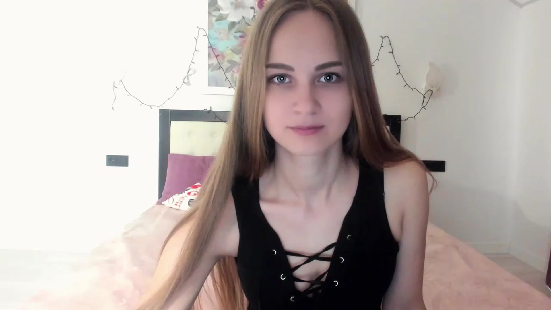 Gallery image thumbnail from Sweet_Sirena's myfreecams stream on, 04/17/2023, 07:16 image 14 of 20