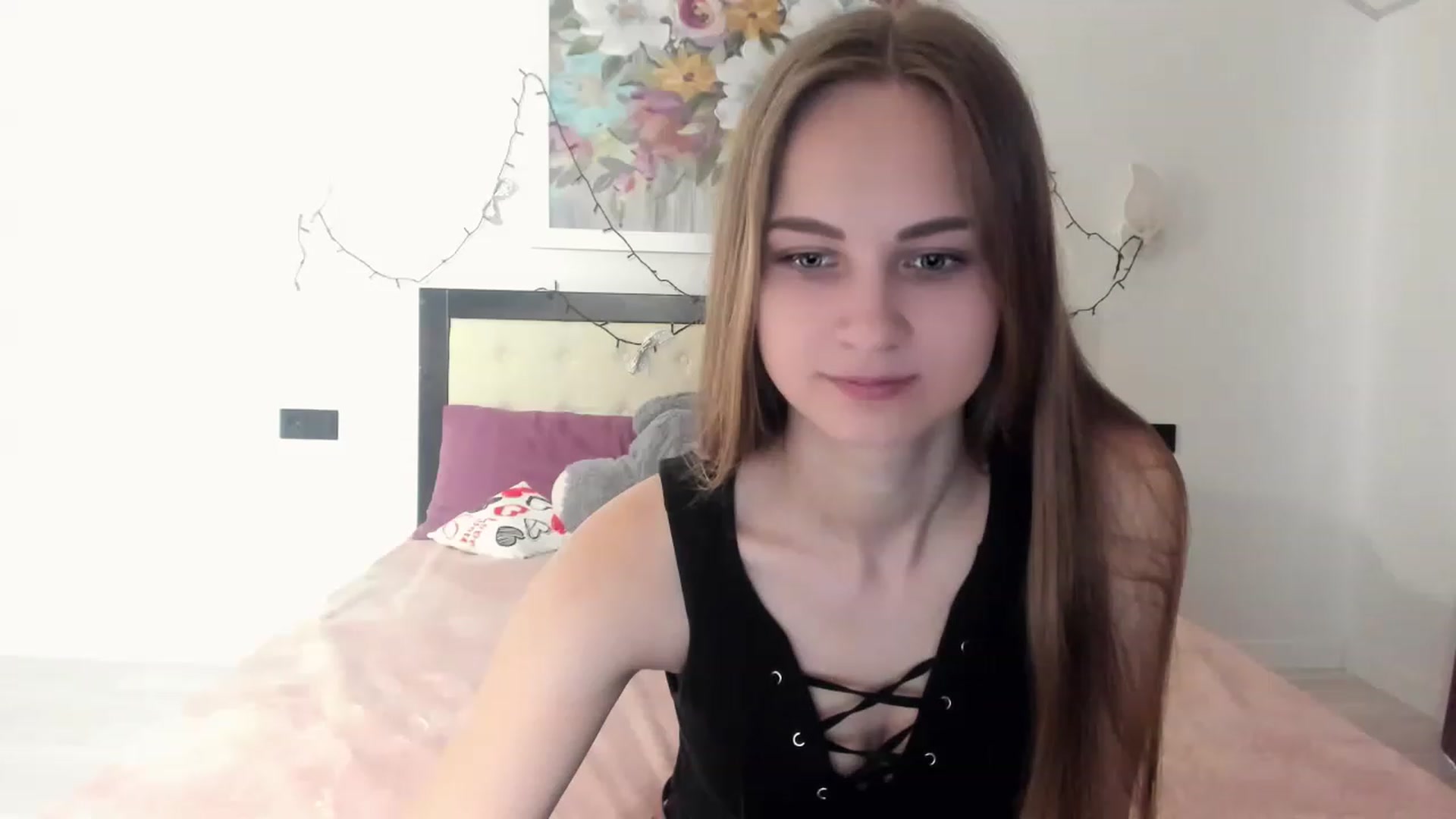 Gallery image thumbnail from Sweet_Sirena's myfreecams stream on, 04/17/2023, 07:16 image 4 of 20