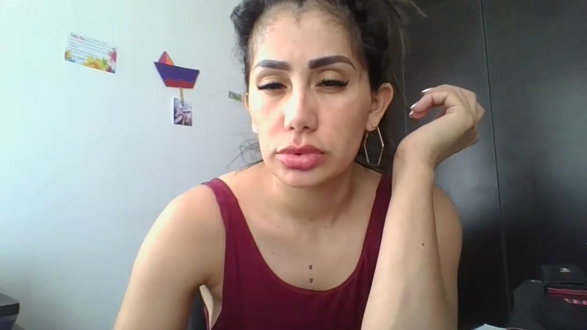 Gallery image thumbnail from Sweet_Sophie's myfreecams stream on, 02/04/2023, 16:39 image 18 of 20