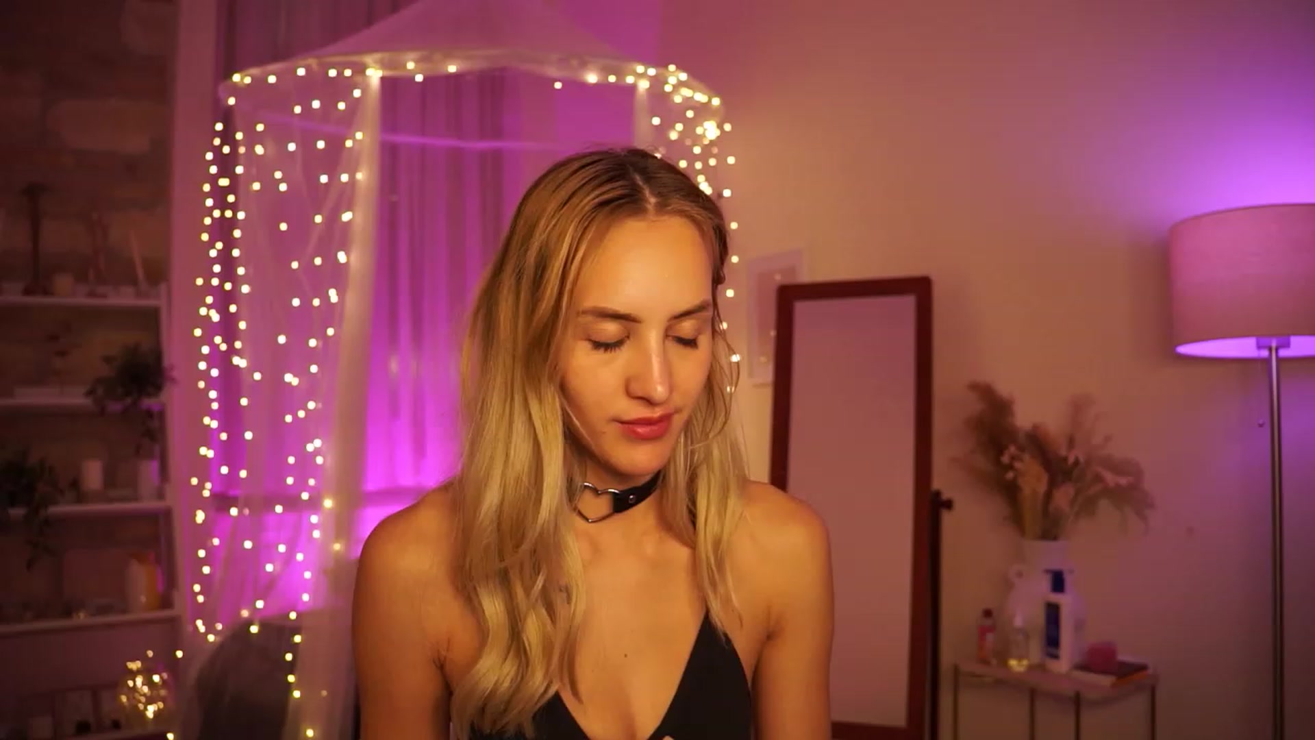 Gallery image thumbnail from Sweet_Sugar's myfreecams stream on, 03/17/2024, 14:28 image 19 of 20