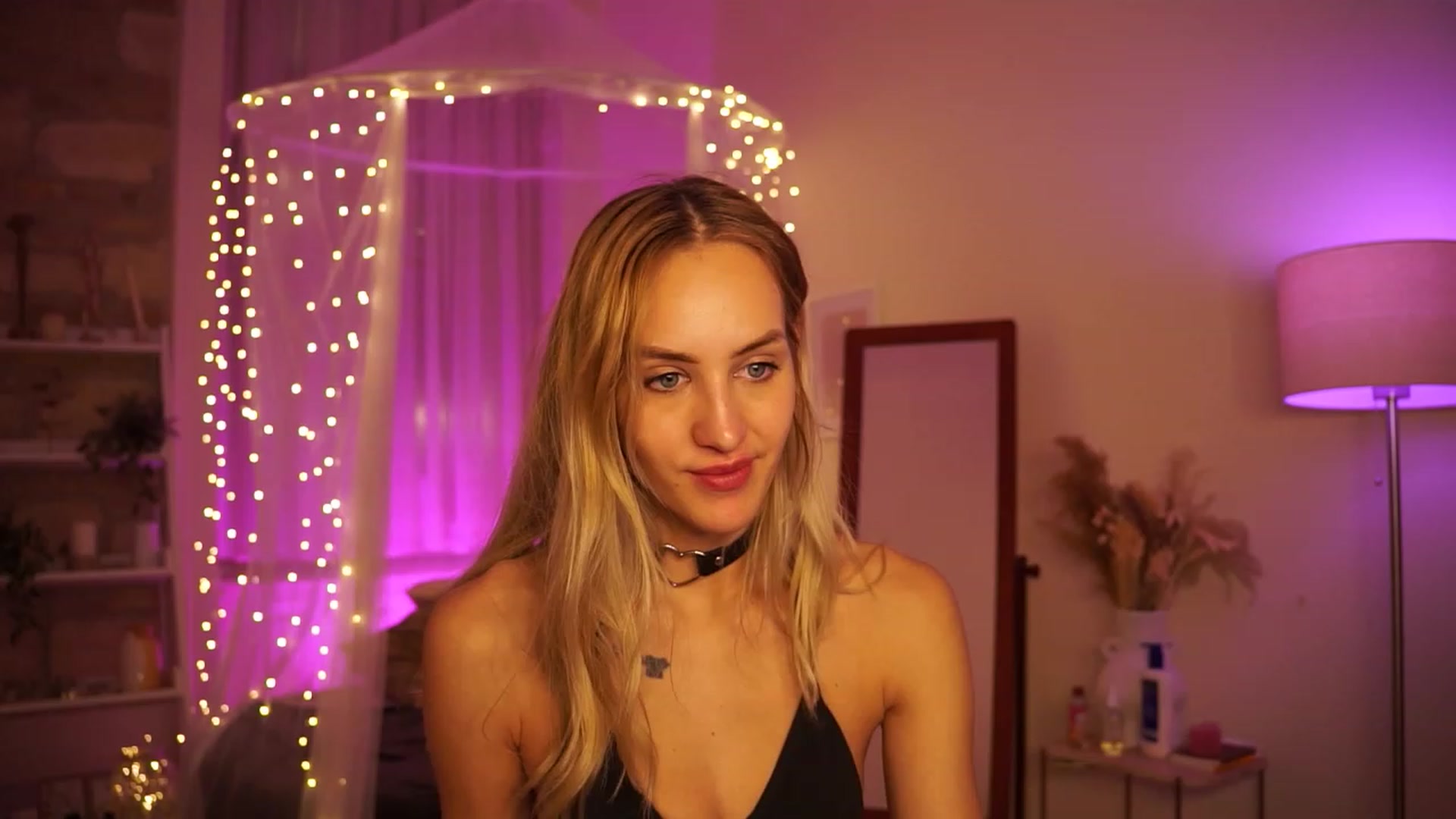 Gallery image thumbnail from Sweet_Sugar's myfreecams stream on, 03/17/2024, 14:28 image 13 of 20