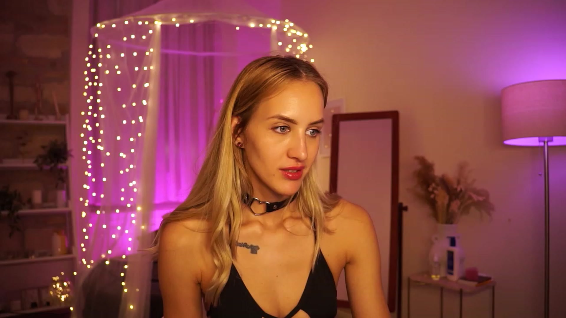 Gallery image thumbnail from Sweet_Sugar's myfreecams stream on, 03/17/2024, 15:26 image 18 of 20