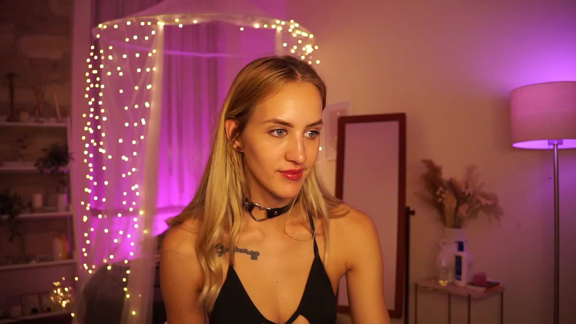 Gallery image thumbnail from Sweet_Sugar's myfreecams stream on, 03/17/2024, 15:26 image 15 of 20