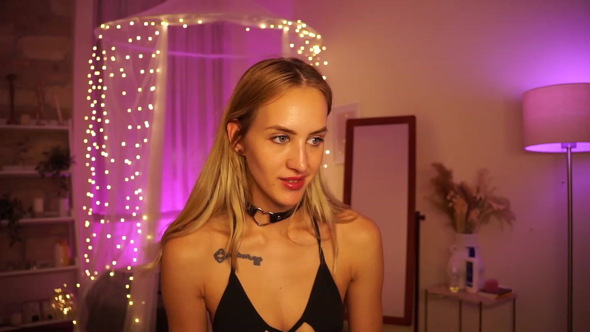 Gallery image thumbnail from Sweet_Sugar's myfreecams stream on, 03/17/2024, 15:26 image 14 of 20