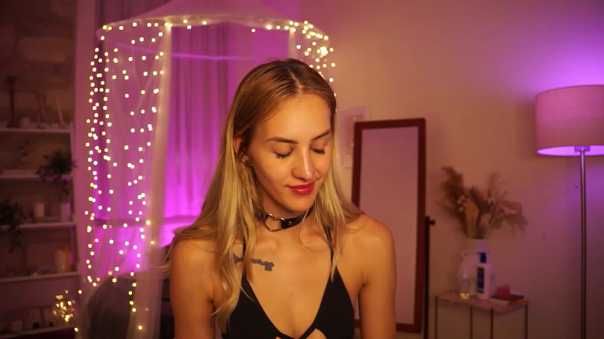 Gallery image thumbnail from Sweet_Sugar's myfreecams stream on, 03/17/2024, 15:26 image 19 of 20