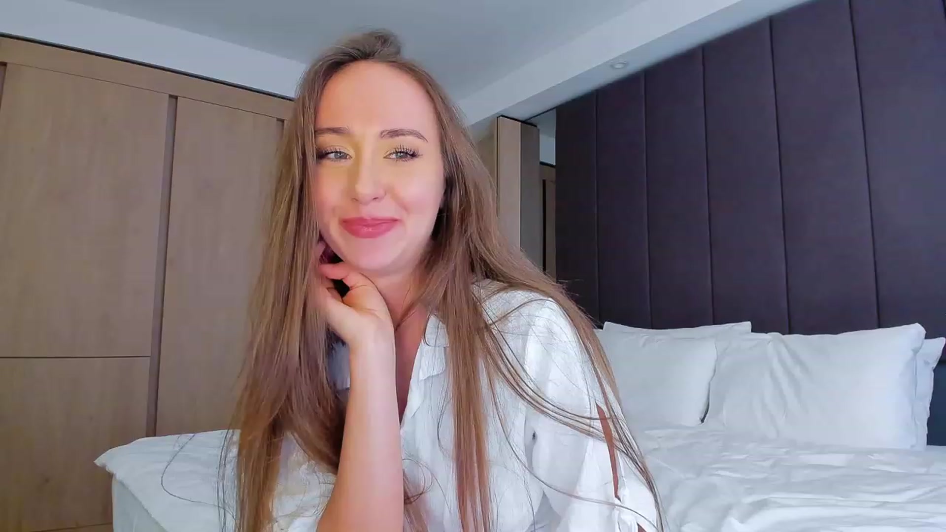Gallery image thumbnail from Sweet_Tiff's myfreecams stream on, 10/25/2023, 17:56 image 9 of 20
