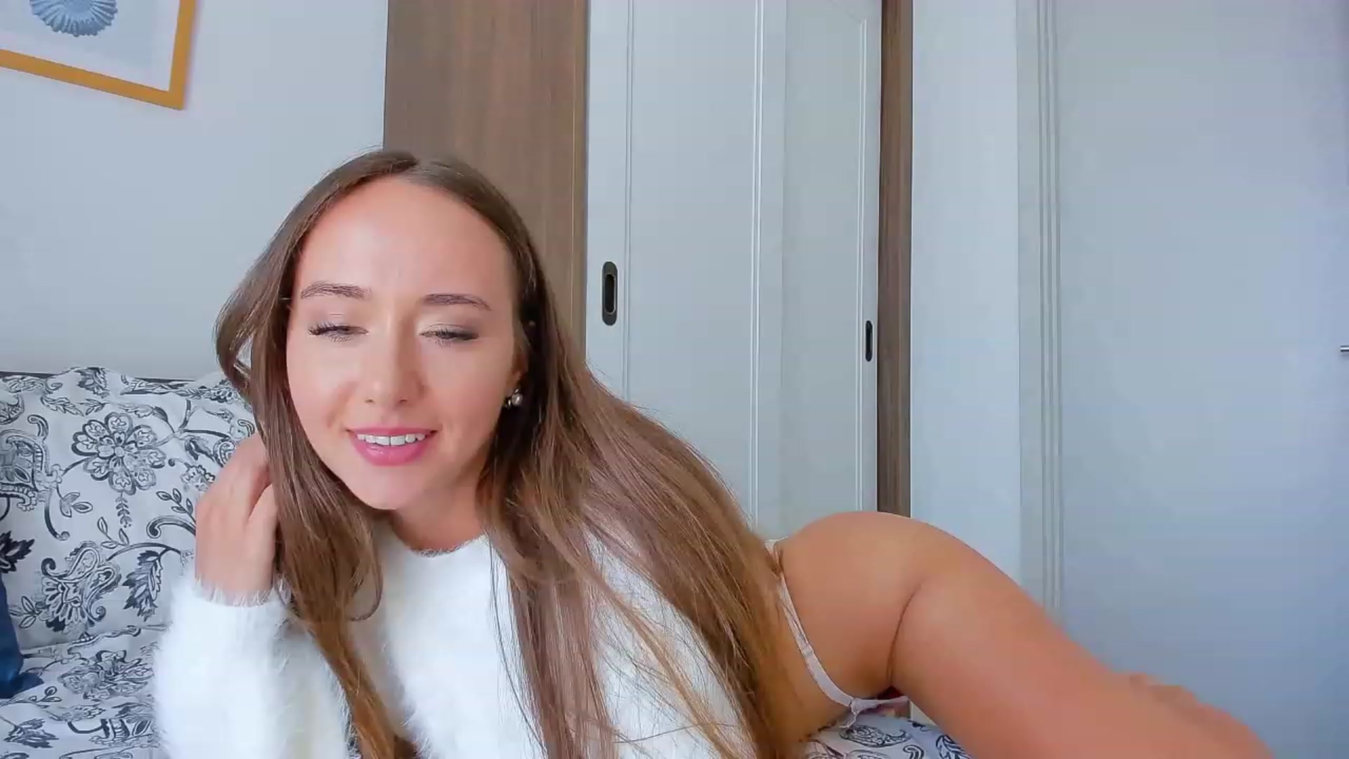 Gallery image thumbnail from Sweet_Tiff's myfreecams stream on, 12/13/2023, 04:35 image 4 of 20