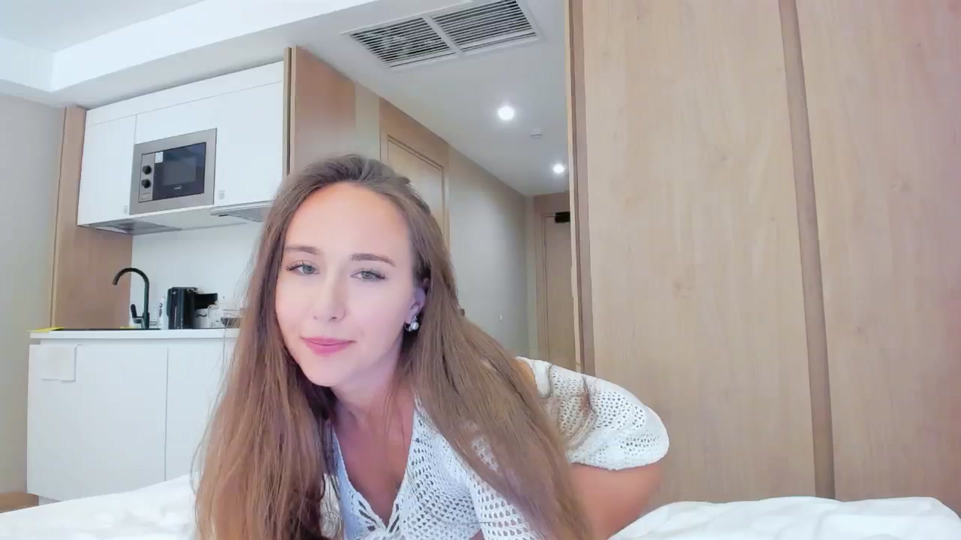 Gallery image thumbnail from Sweet_Tiff's myfreecams stream on, 06/06/2024, 15:42 image 17 of 20