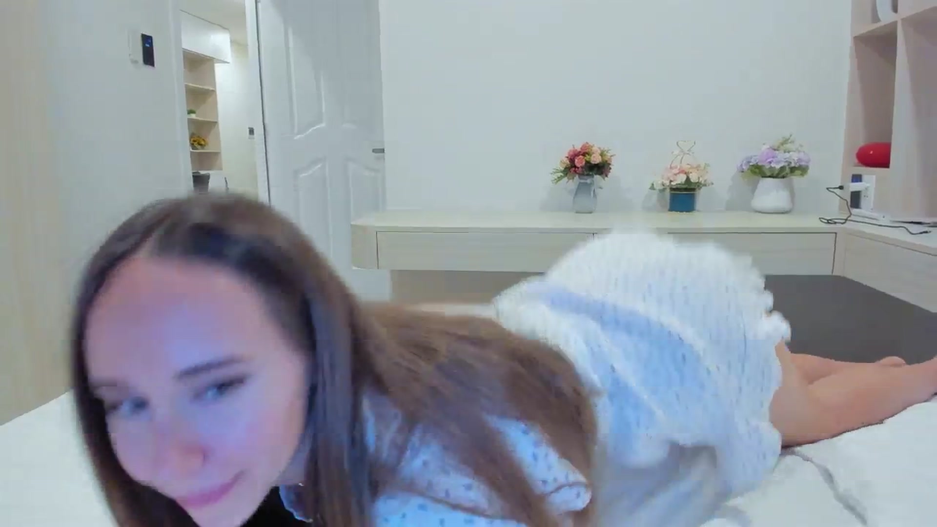 Gallery image thumbnail from Sweet_Tiff's myfreecams stream on, 10/28/2024, 14:37 image 16 of 20