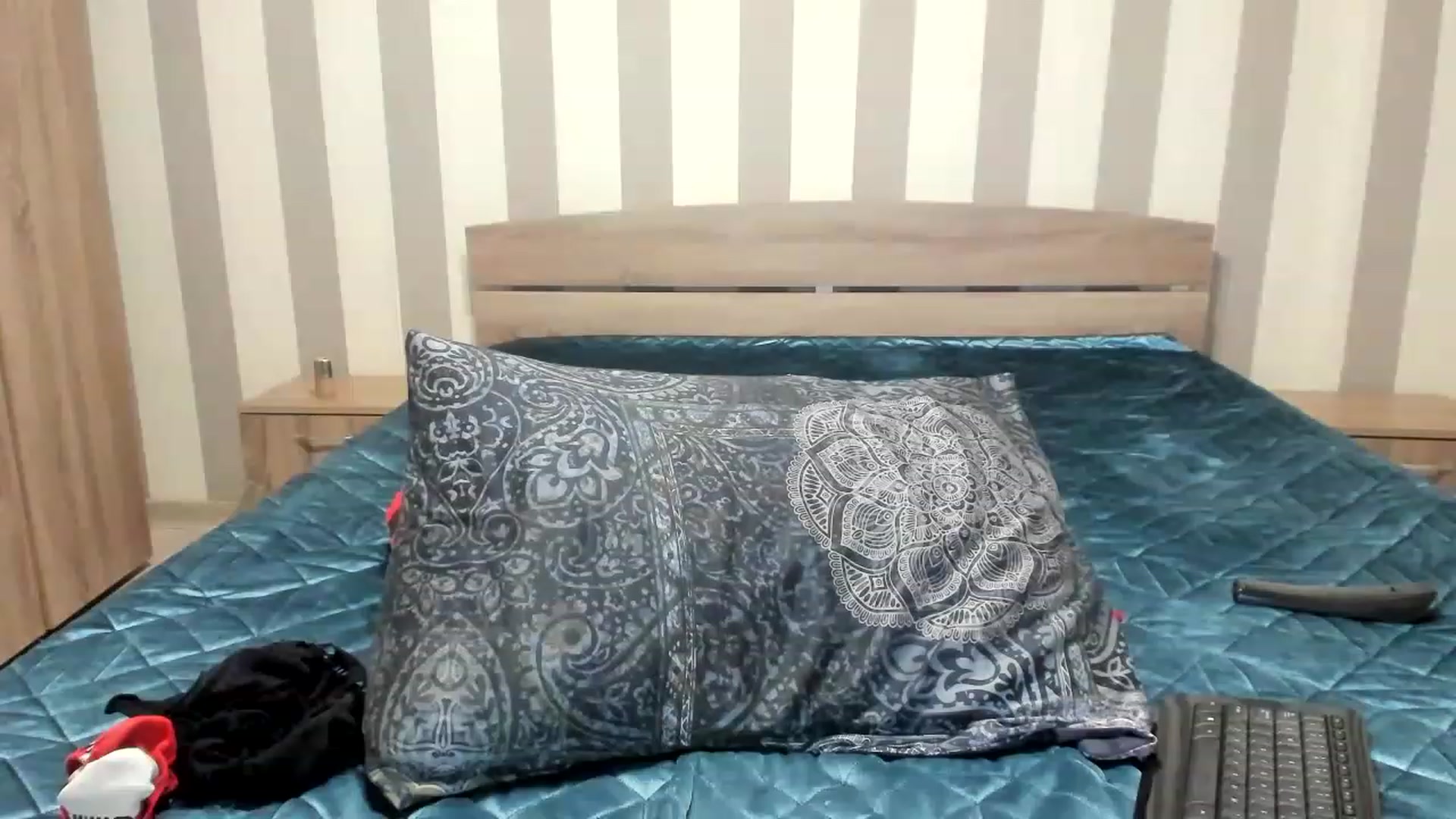 Gallery image thumbnail from Sweet__Alexa's myfreecams stream on, 12/20/2022, 22:38 image 12 of 20