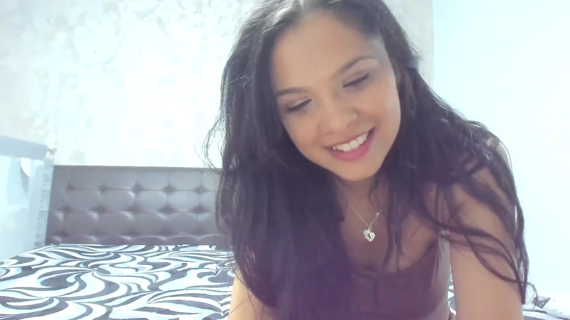 Gallery image thumbnail from Sweet__Alexa's myfreecams stream on, 10/20/2024, 18:01 image 18 of 20