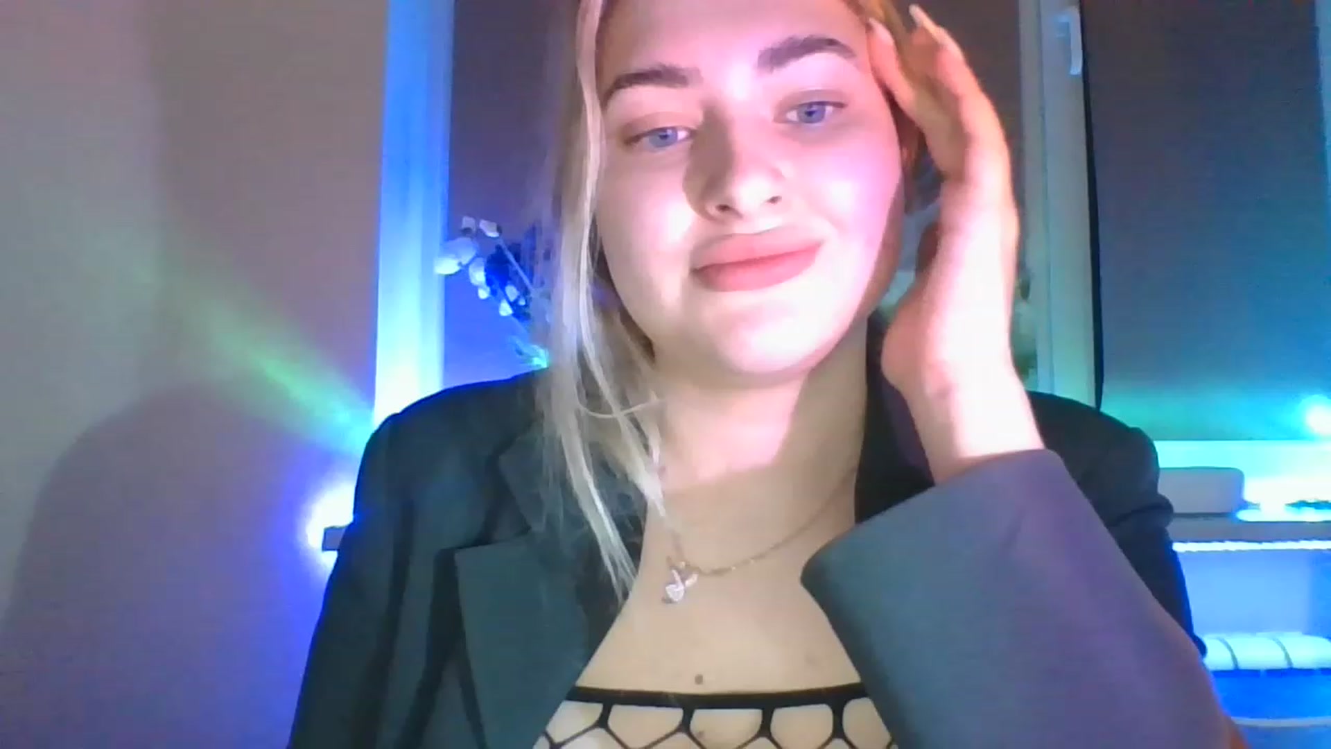 Gallery image thumbnail from Sweet__Doll__'s myfreecams stream on, 11/24/2022, 22:19 image 19 of 20