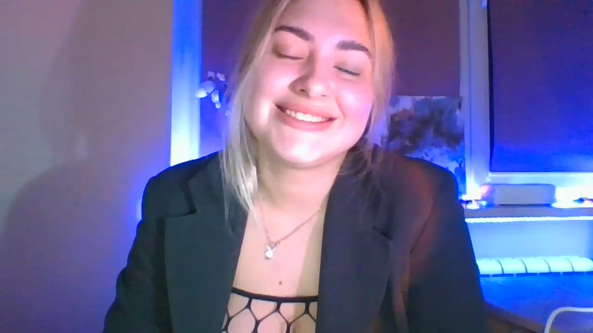 Gallery image thumbnail from Sweet__Doll__'s myfreecams stream on, 11/24/2022, 22:19 image 2 of 20
