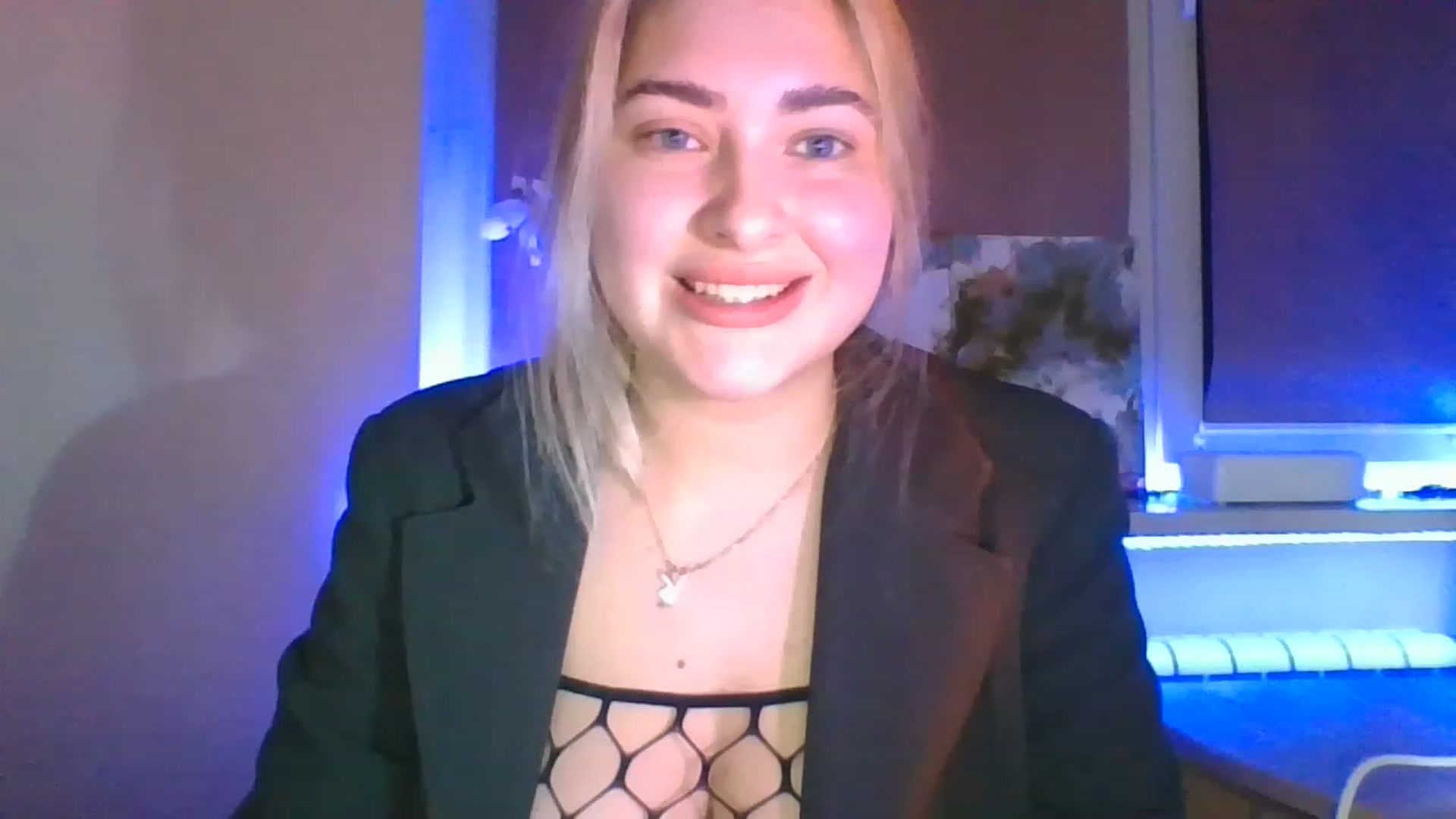 Gallery image thumbnail from Sweet__Doll__'s myfreecams stream on, 11/24/2022, 22:19 image 3 of 20