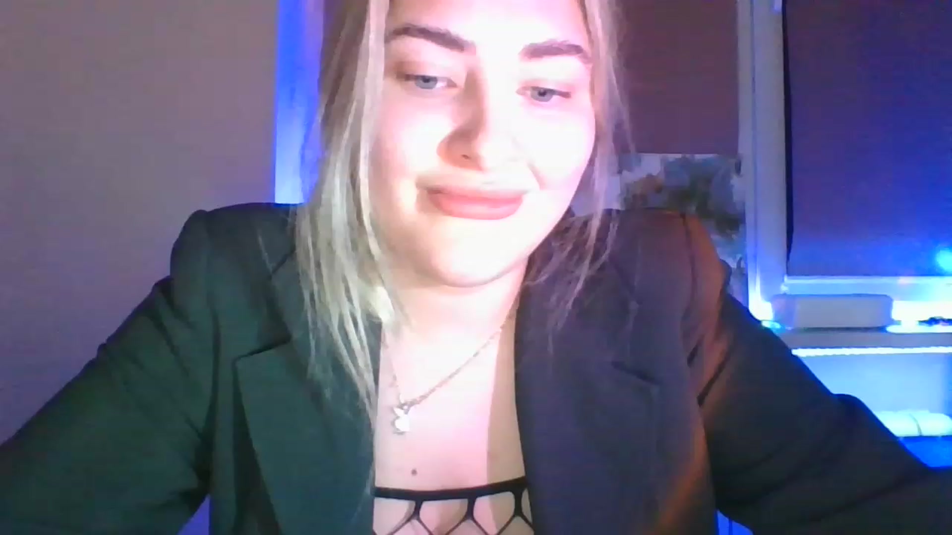 Gallery image thumbnail from Sweet__Doll__'s myfreecams stream on, 11/24/2022, 22:19 image 5 of 20