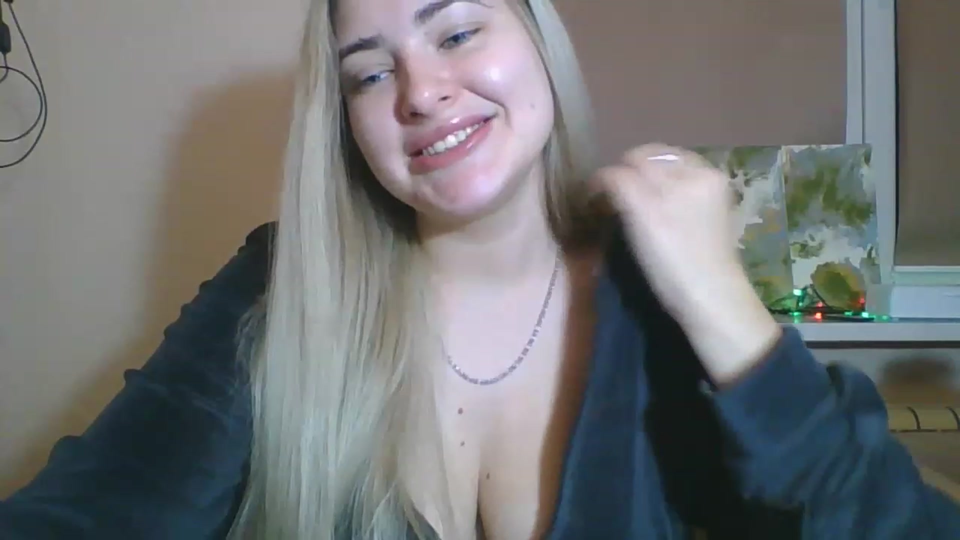 Gallery image thumbnail from Sweet__Doll__'s myfreecams stream on, 12/05/2022, 14:05 image 17 of 20