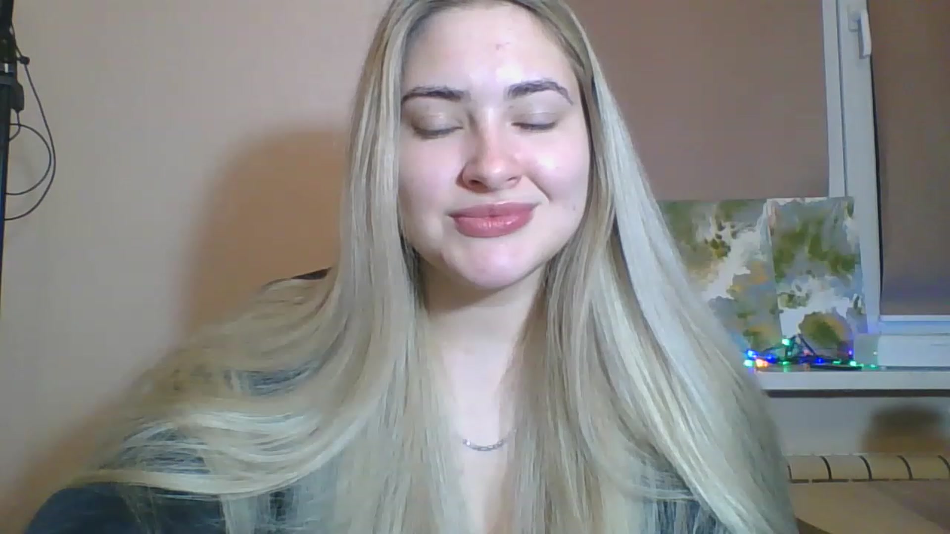 Gallery image thumbnail from Sweet__Doll__'s myfreecams stream on, 12/05/2022, 14:05 image 15 of 20