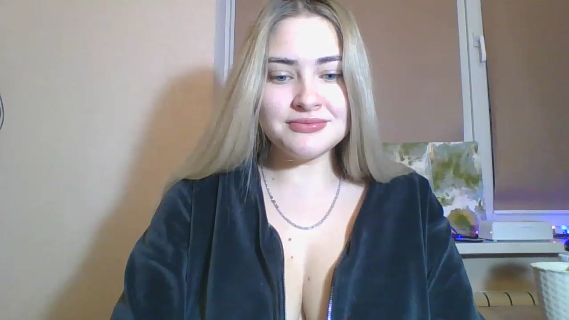 Gallery image thumbnail from Sweet__Doll__'s myfreecams stream on, 12/05/2022, 14:05 image 6 of 20