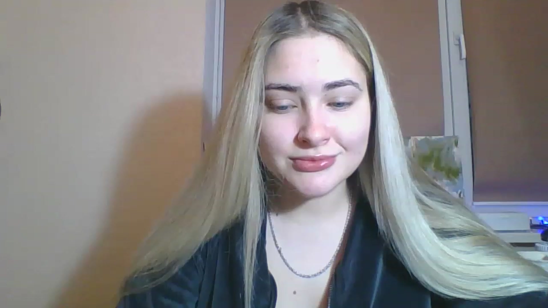 Gallery image thumbnail from Sweet__Doll__'s myfreecams stream on, 12/05/2022, 14:05 image 2 of 20