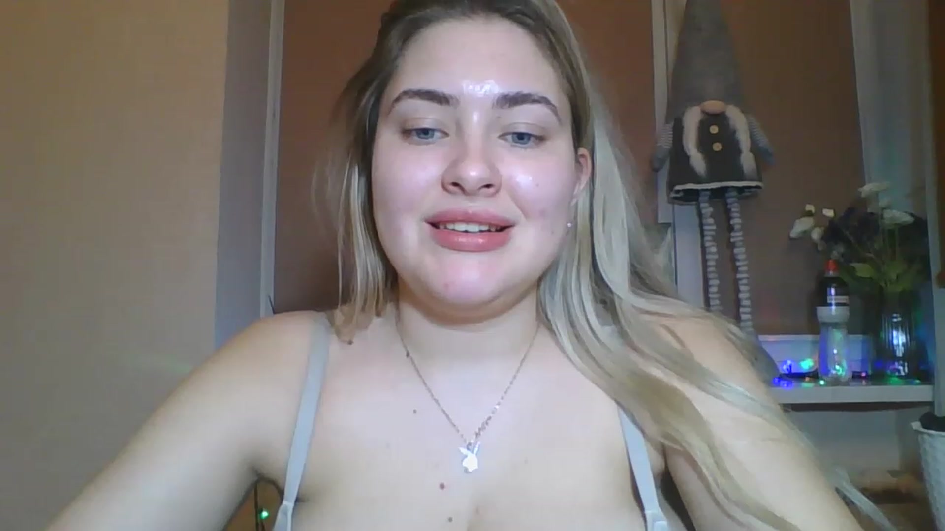 Gallery image thumbnail from Sweet__Doll__'s myfreecams stream on, 12/23/2022, 15:33 image 10 of 20
