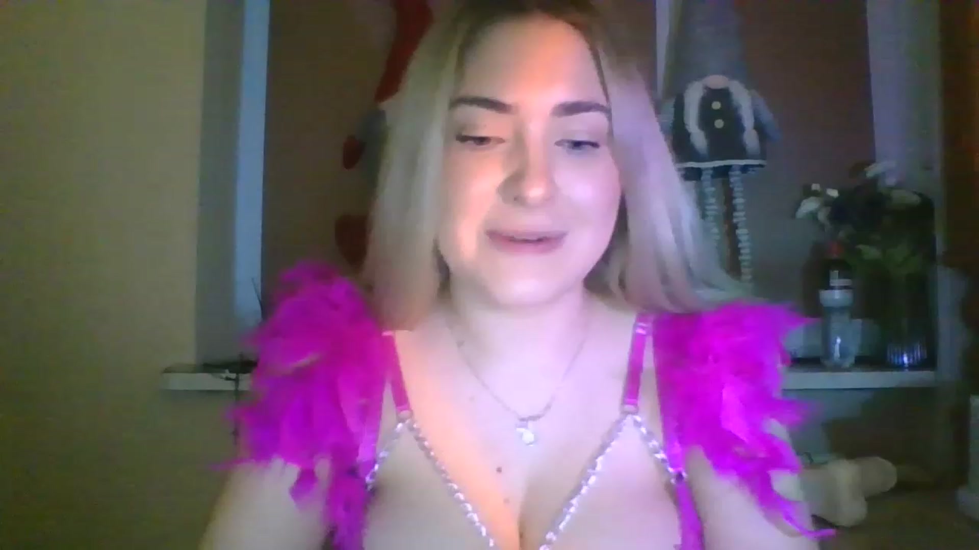 Gallery image thumbnail from Sweet__Doll__'s myfreecams stream on, 12/24/2022, 13:49 image 13 of 20