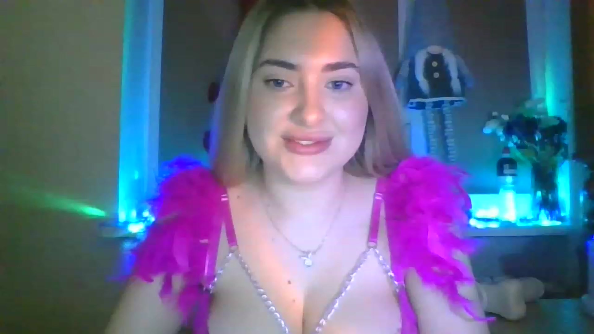 Gallery image thumbnail from Sweet__Doll__'s myfreecams stream on, 12/24/2022, 13:49 image 12 of 20