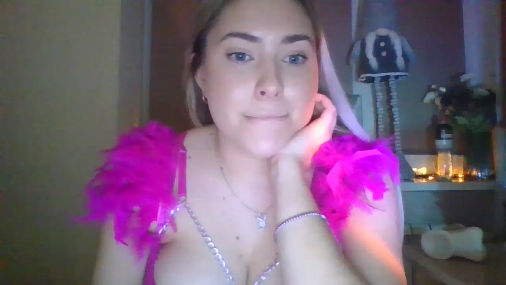 Gallery image thumbnail from Sweet__Doll__'s myfreecams stream on, 12/24/2022, 14:34 image 10 of 20