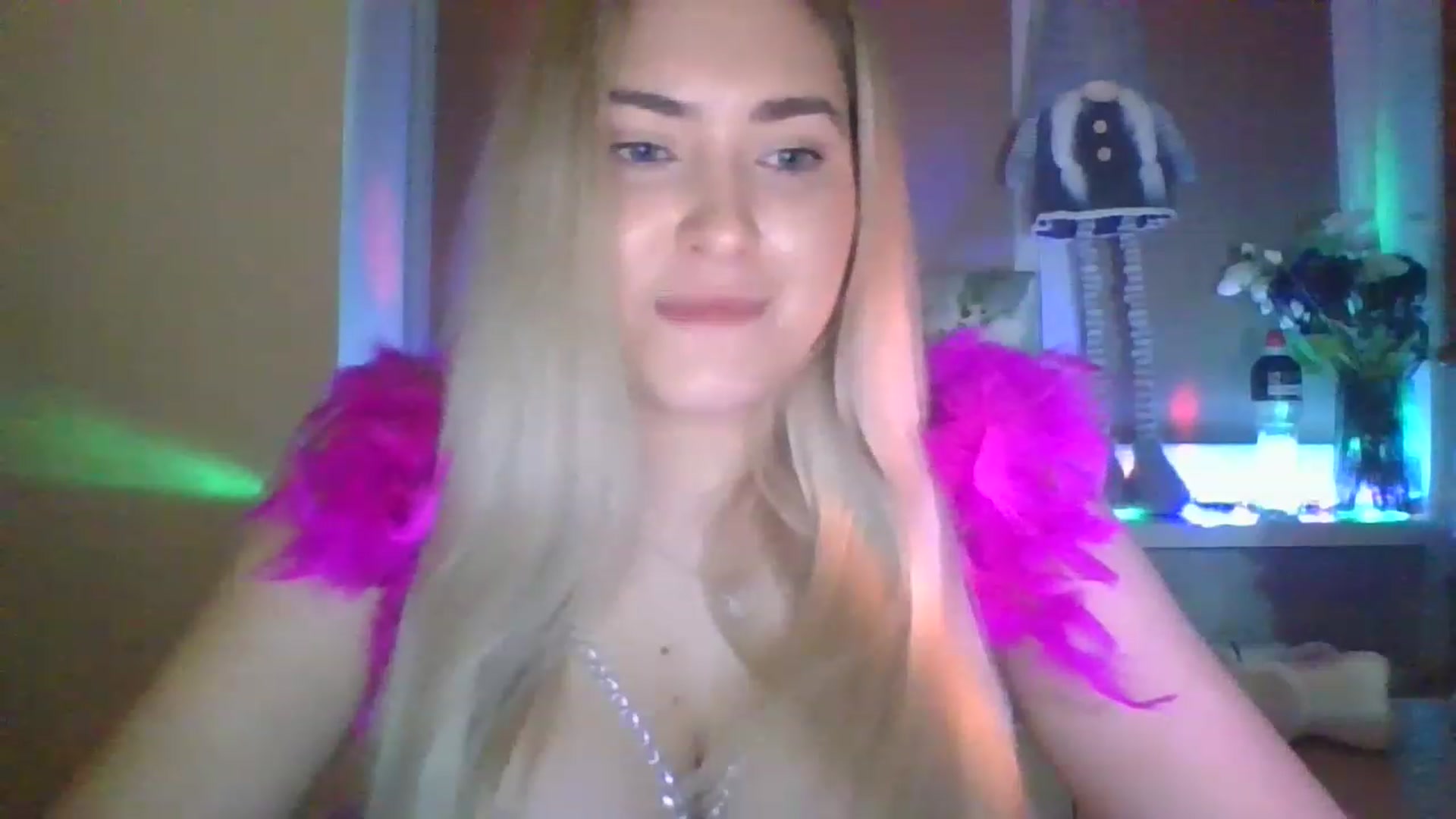 Gallery image thumbnail from Sweet__Doll__'s myfreecams stream on, 12/24/2022, 14:34 image 6 of 20
