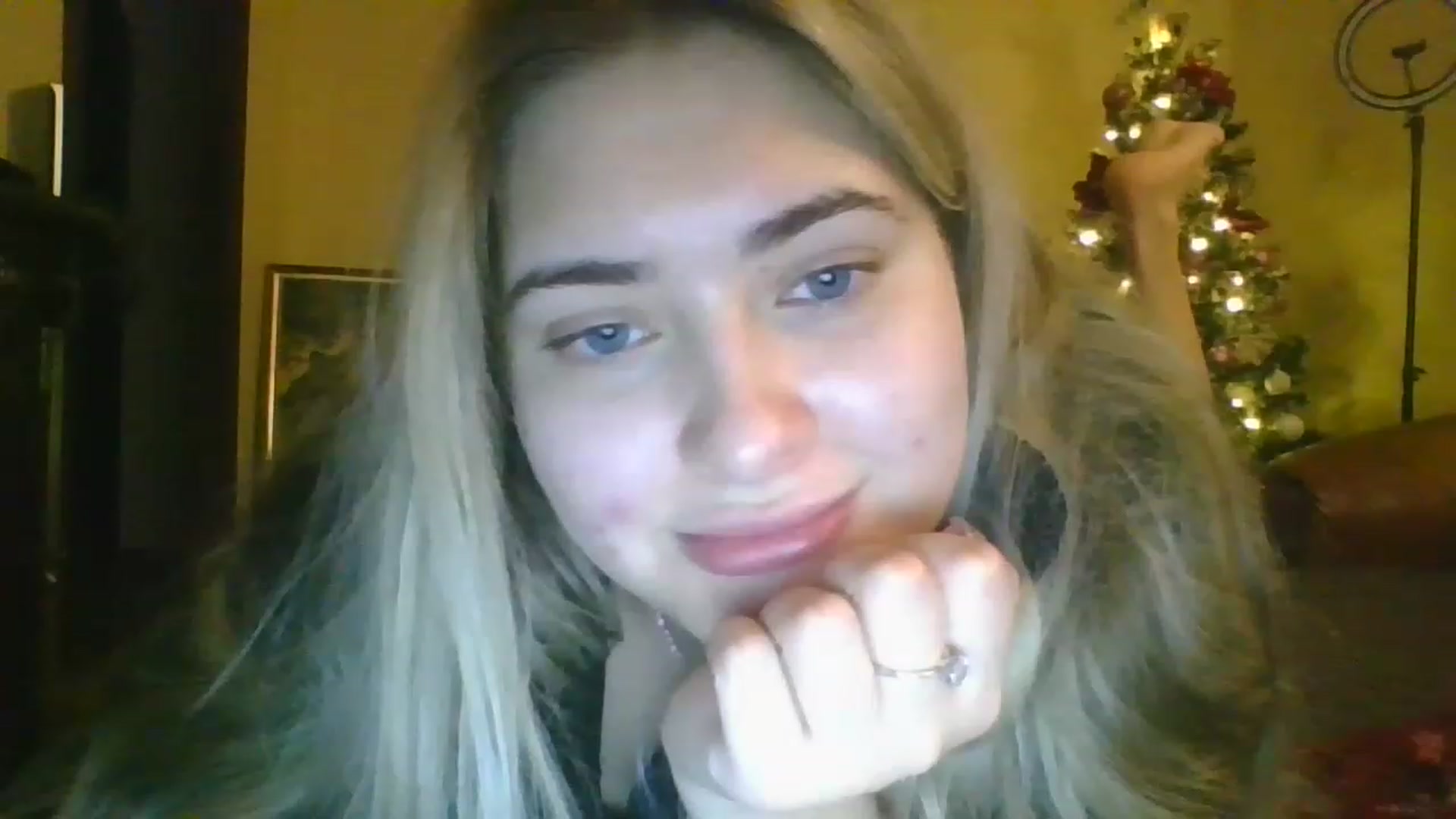 Gallery image thumbnail from Sweet__Doll__'s myfreecams stream on, 12/25/2022, 22:07 image 9 of 20