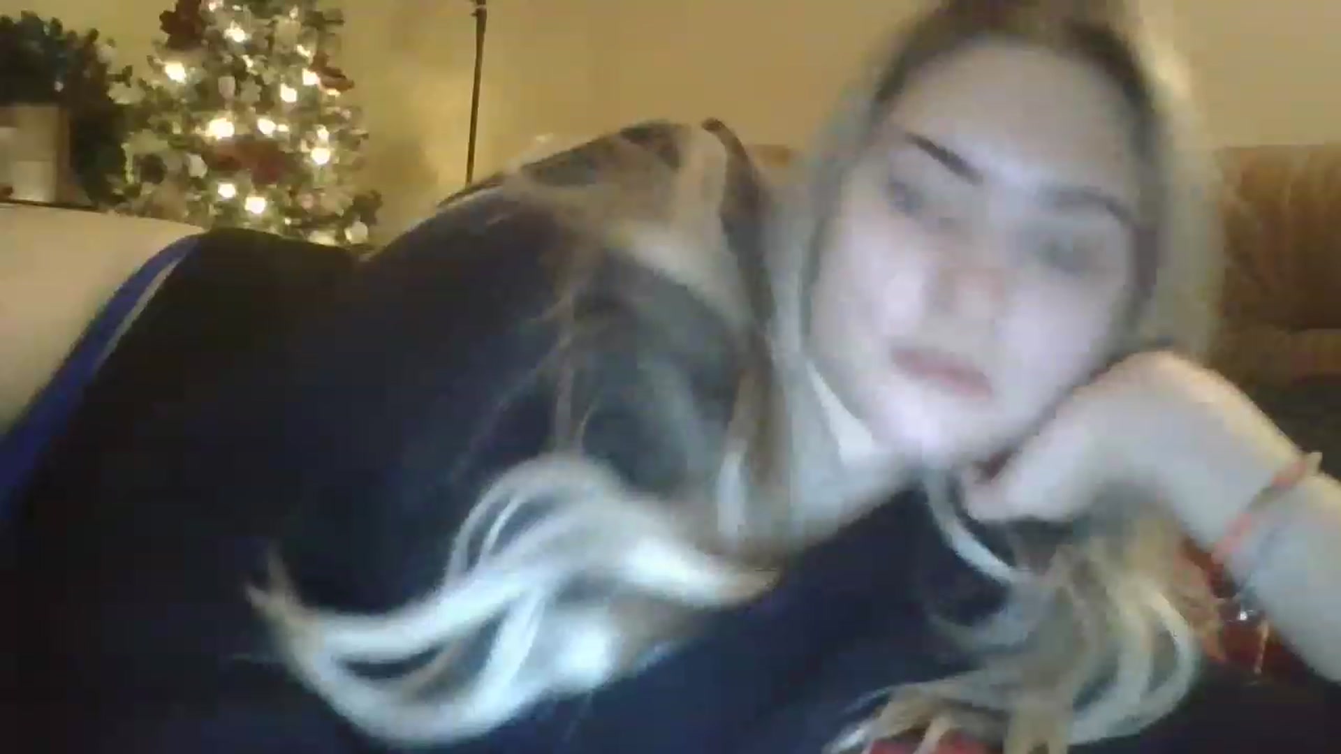 Gallery image thumbnail from Sweet__Doll__'s myfreecams stream on, 12/25/2022, 22:07 image 18 of 20