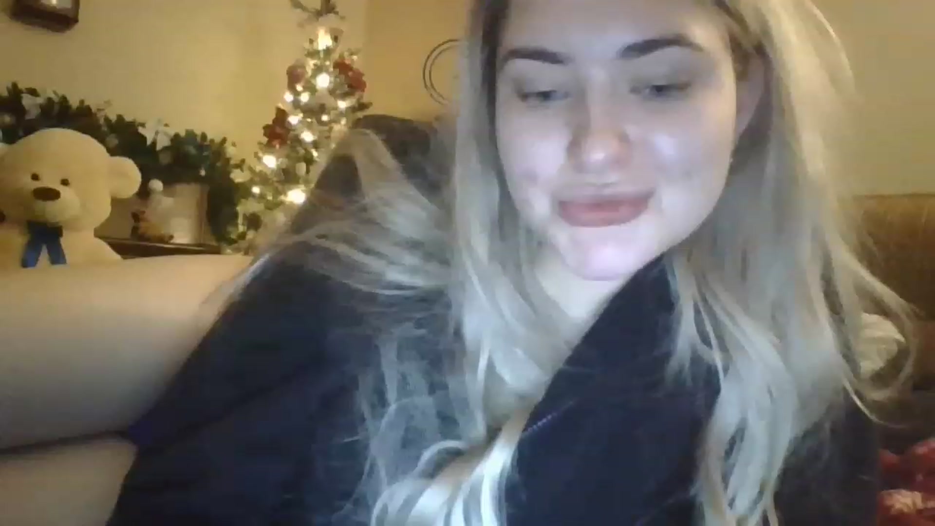 Gallery image thumbnail from Sweet__Doll__'s myfreecams stream on, 12/25/2022, 22:07 image 19 of 20