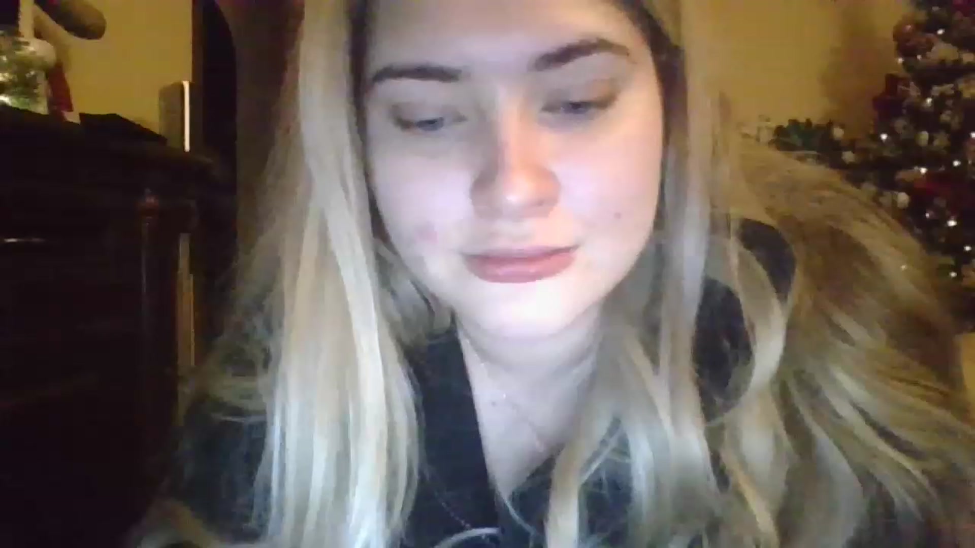 Gallery image thumbnail from Sweet__Doll__'s myfreecams stream on, 12/25/2022, 22:07 image 6 of 20