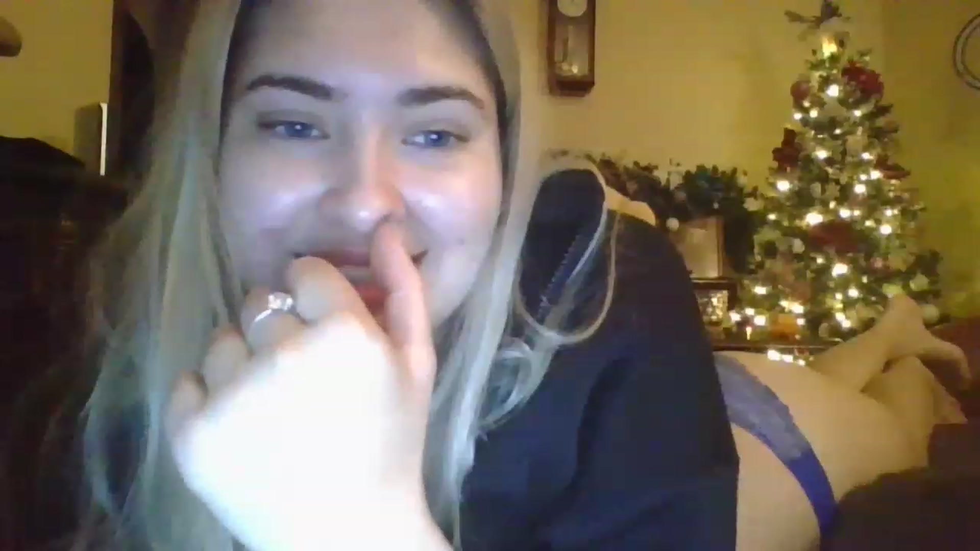 Gallery image thumbnail from Sweet__Doll__'s myfreecams stream on, 12/25/2022, 22:07 image 2 of 20