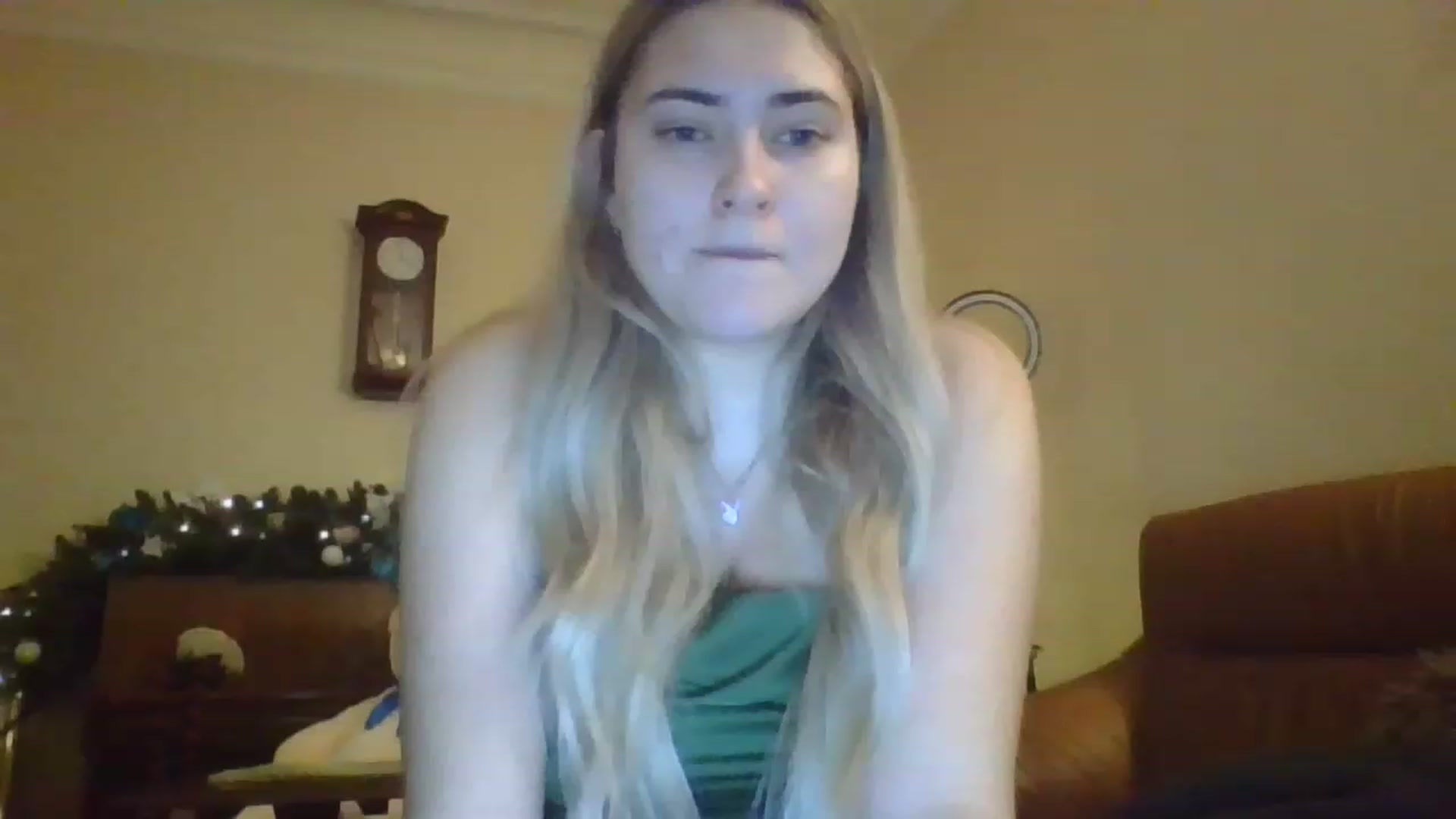 Gallery image thumbnail from Sweet__Doll__'s myfreecams stream on, 12/26/2022, 21:04 image 19 of 20