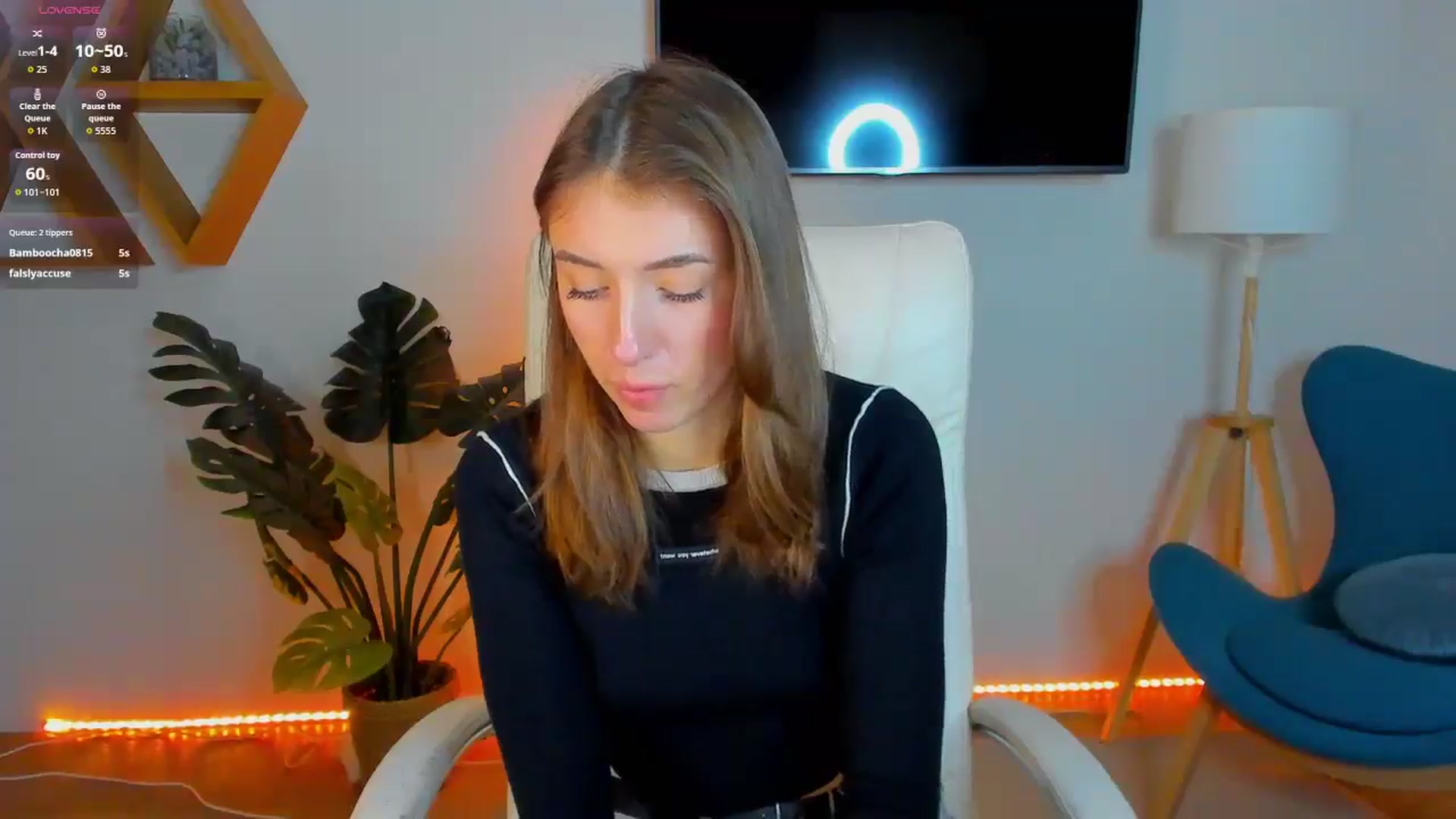 Gallery image thumbnail from Sweet__Vikki's myfreecams stream on, 02/09/2026, 10:57 image 8 of 20