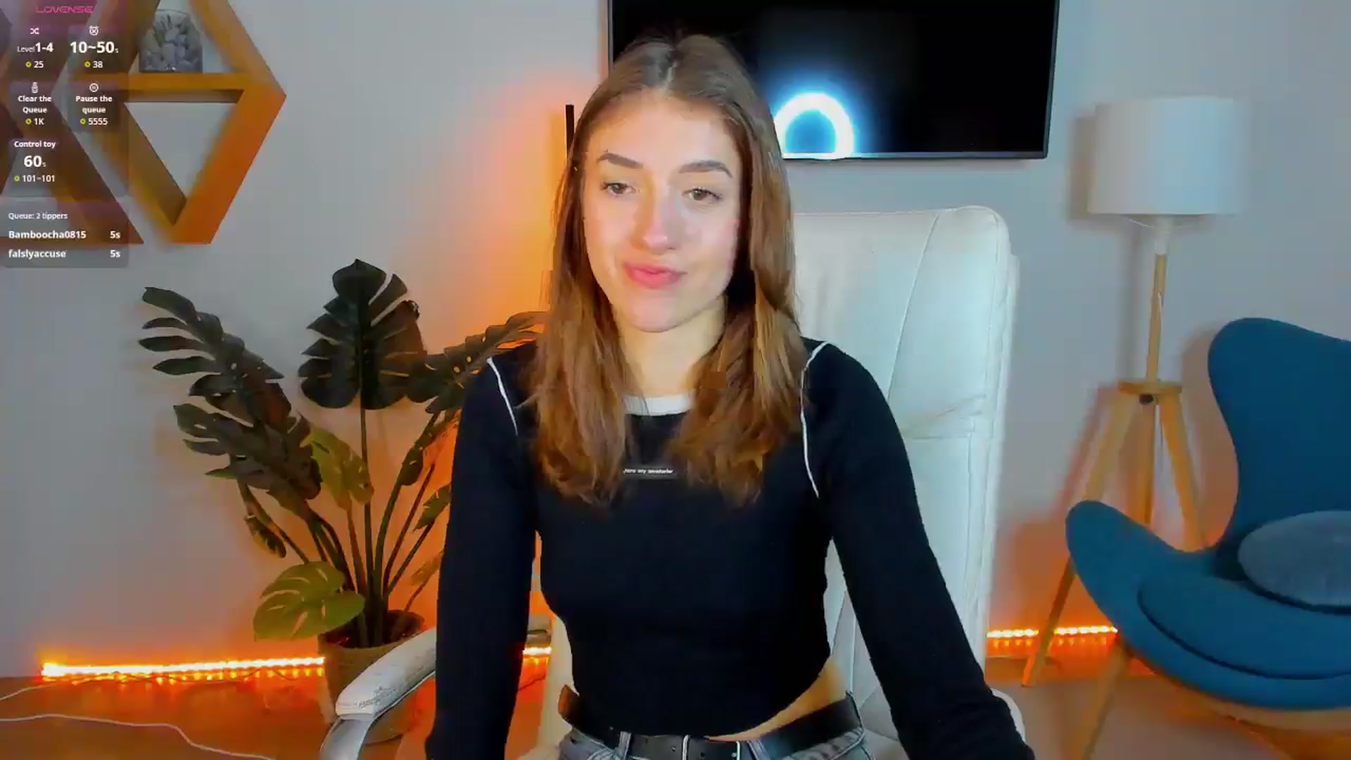 Gallery image thumbnail from Sweet__Vikki's myfreecams stream on, 02/09/2026, 10:57 image 15 of 20