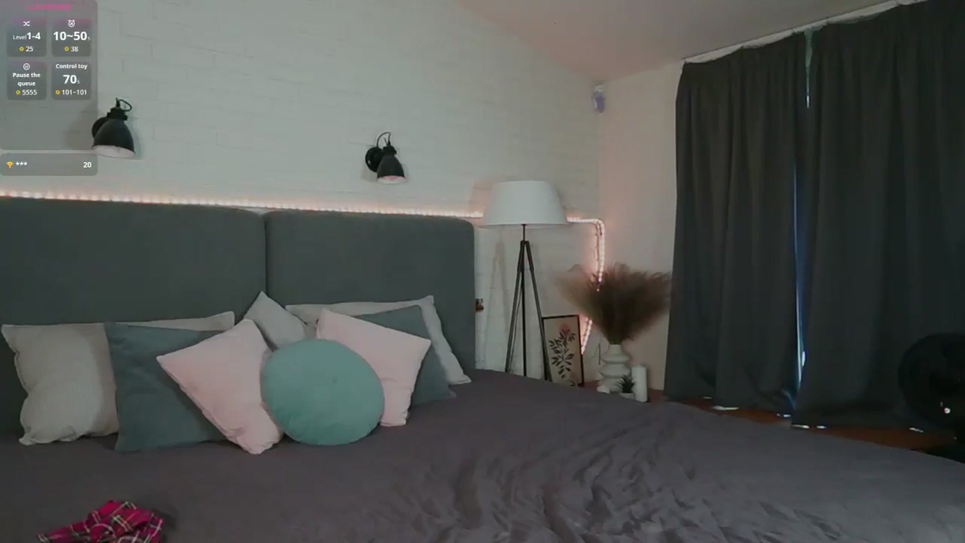 Gallery image thumbnail from Sweet__Vikki's myfreecams stream on, 03/10/2026, 11:23 image 14 of 20