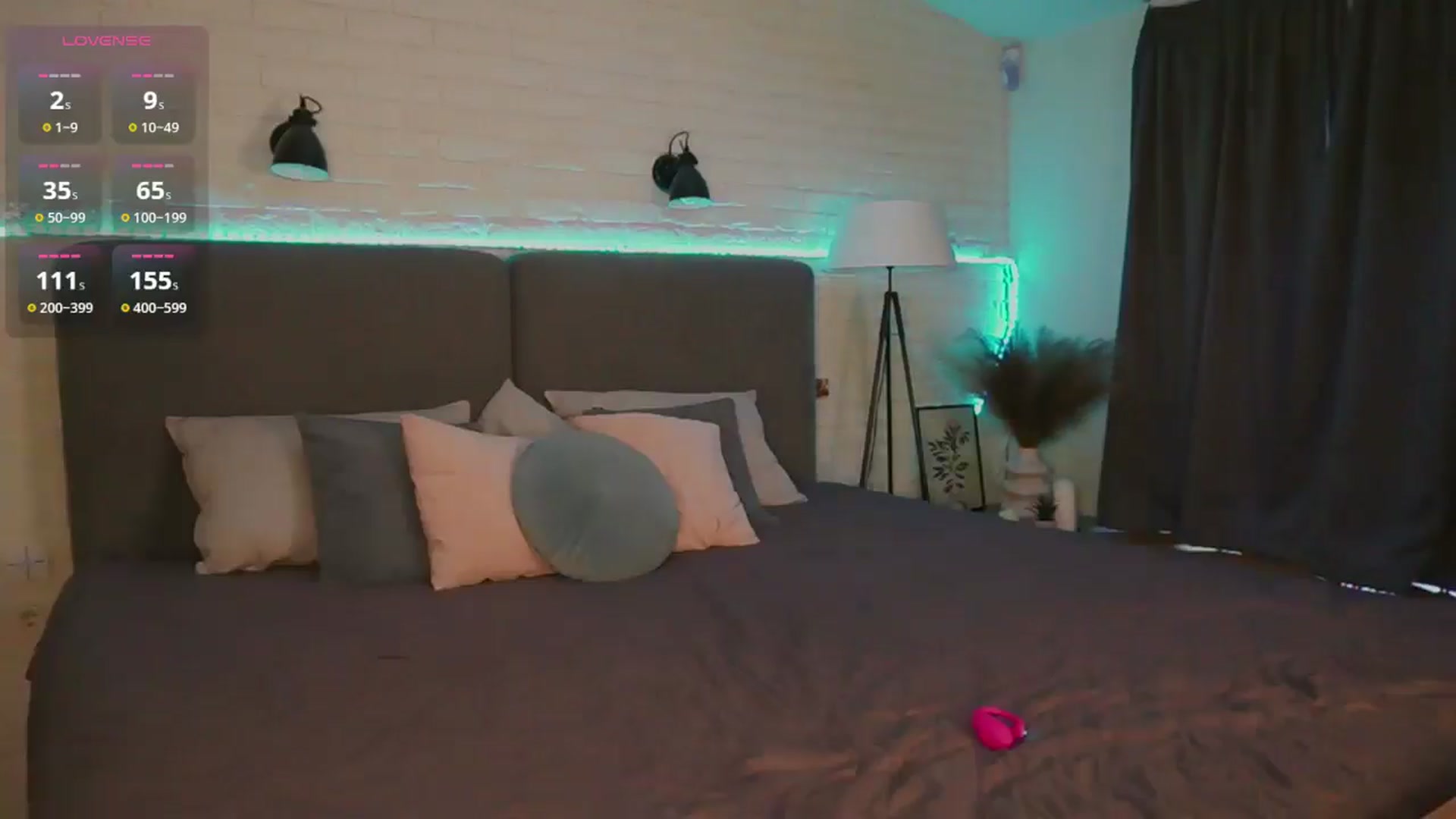 Gallery image thumbnail from Sweet__Vikki's myfreecams stream on, 03/12/2026, 10:33 image 14 of 20
